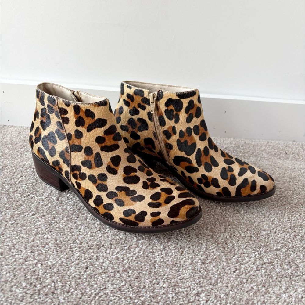 Matisse Billie Leopard Calf Hair Ankle Booties Side Zip 7.5 Boho